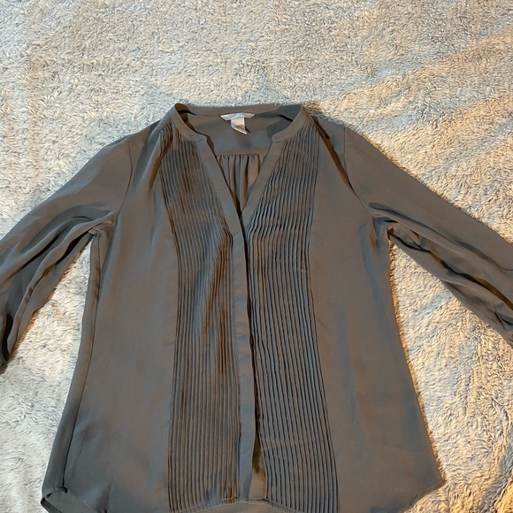 H&M Gray Button Up - Picture 2 of 2